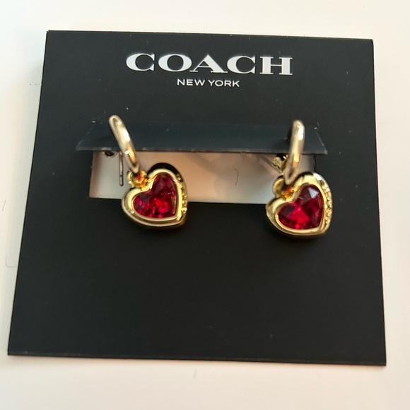 Authentic Coach Red Heart Huggies Gold-tone NEW - Picture 1 of 3